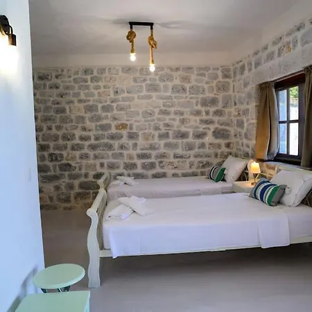 Sikies Stone House On The Beach Khalkia Exterior foto