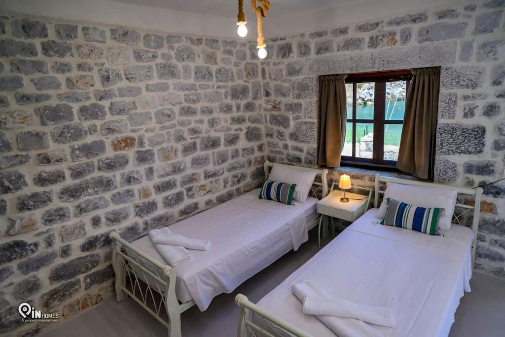 Hébergement de vacances Sikies Stone House On The Khalkia