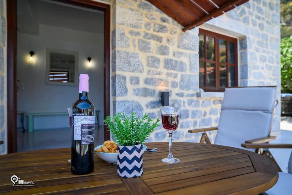 Sikies Stone House On The
